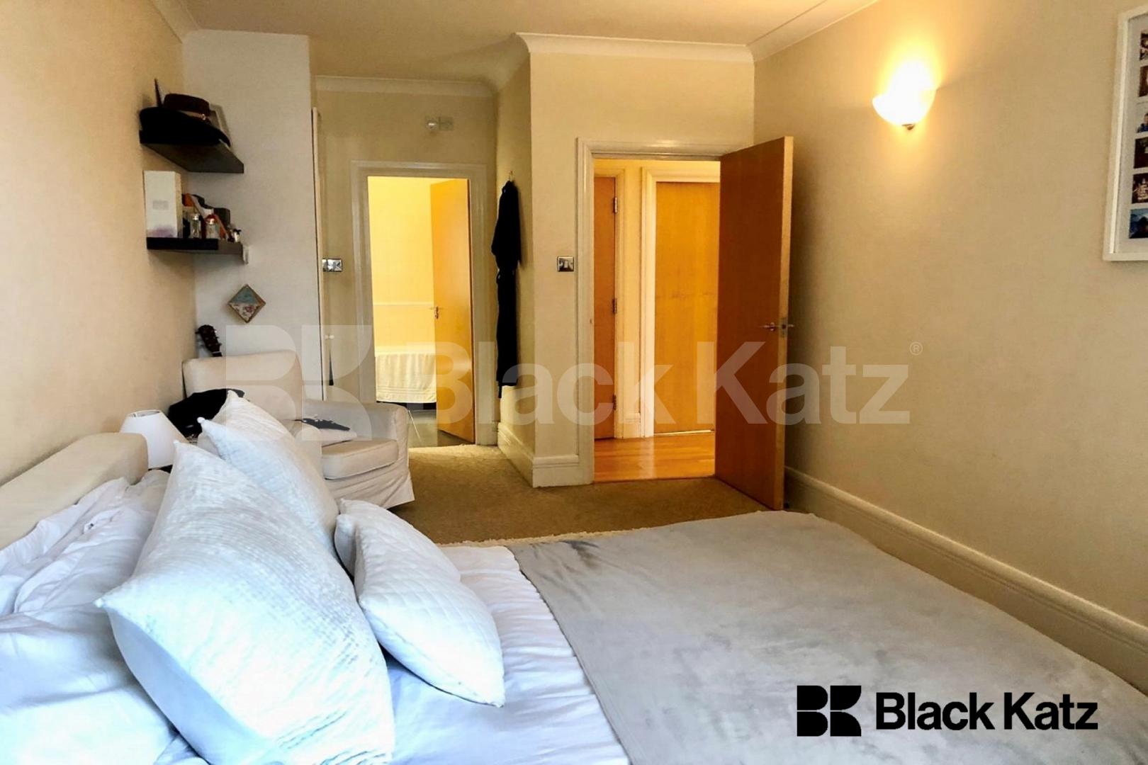 Generous dual aspect apartment with private parking 10 The Grange, Bermondsey 